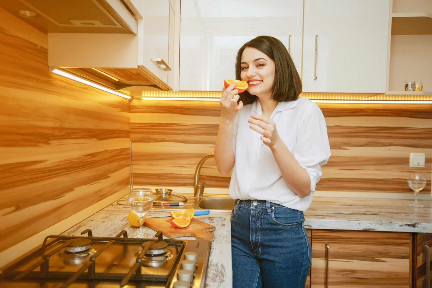 Kitchen Redefined – Bright, Warm, and Well-Lit
