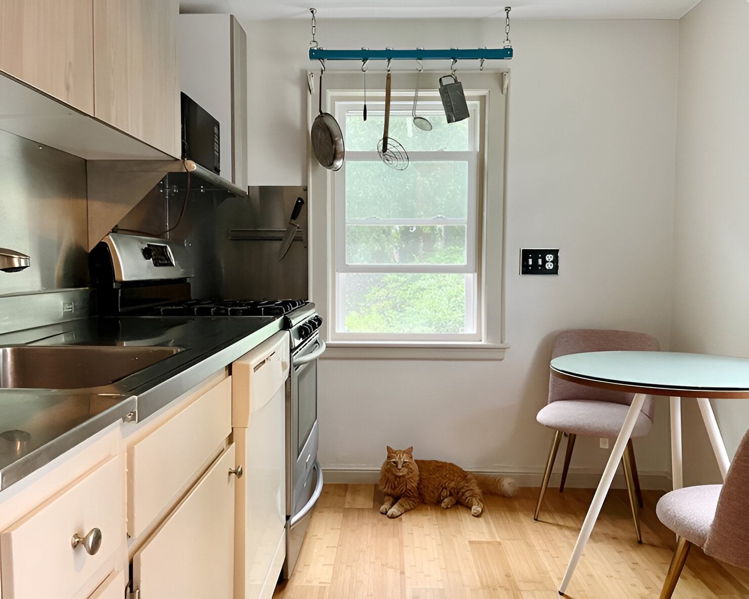Little House, Tiny Kitchen – A Blank Slate in Need