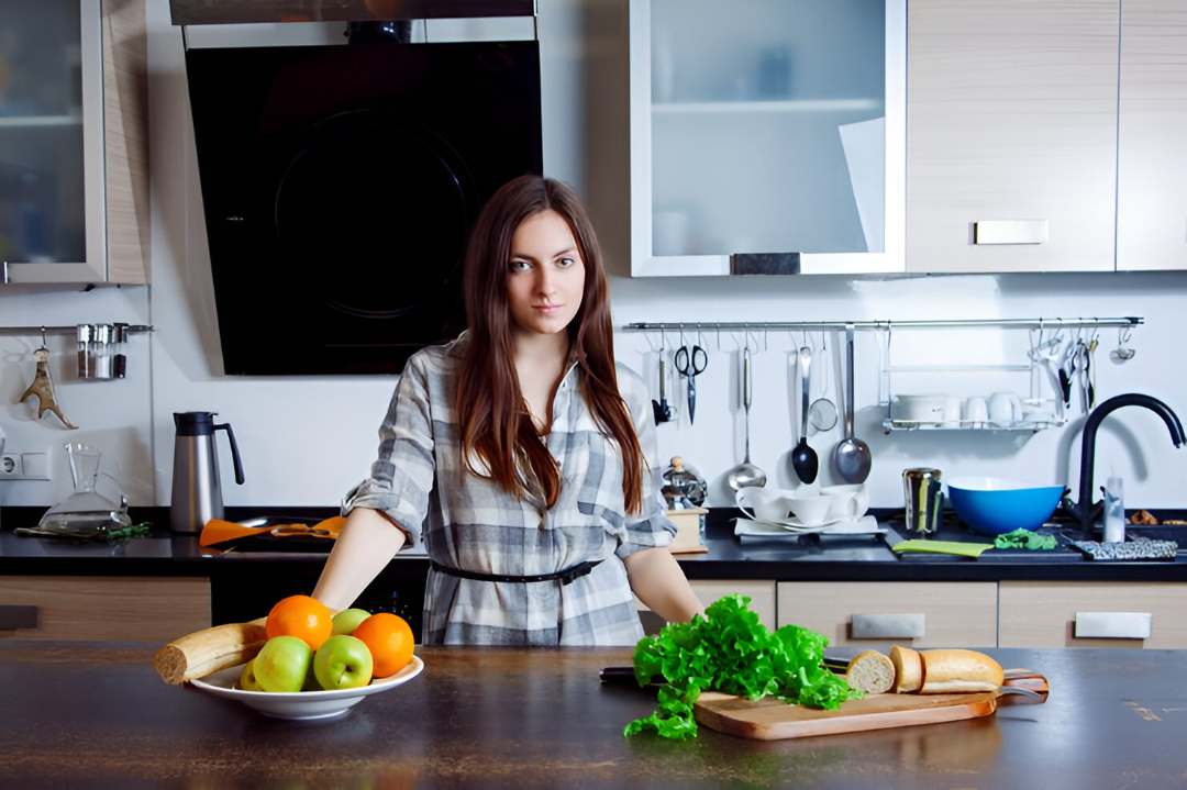 Pint-Sized Kitchenette – Anything but Practical